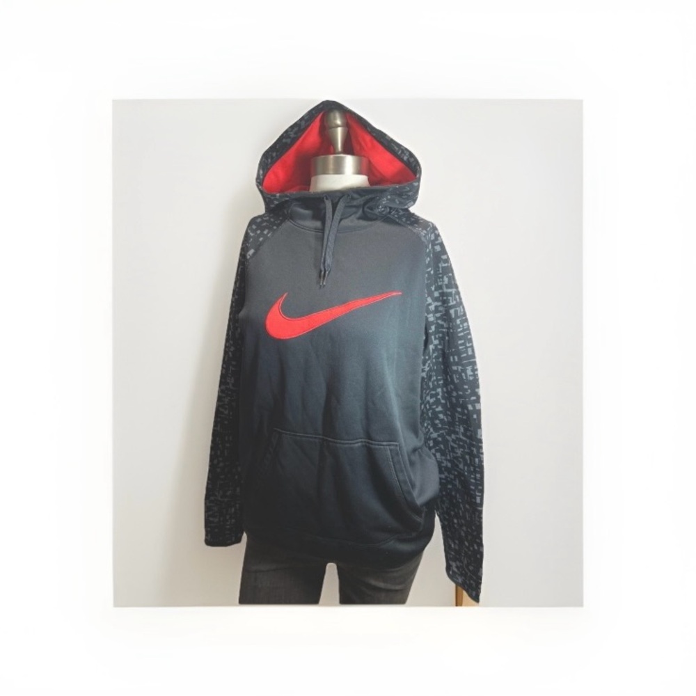 Nike Women's Therma-FIT Dri-FIT Pullover Hoodie Black and coral‎ Size S
